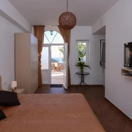 Ploce Apartments- Comfort Studio With Terrace And Sea View - Petra Kresimira ... * Dubrovnik